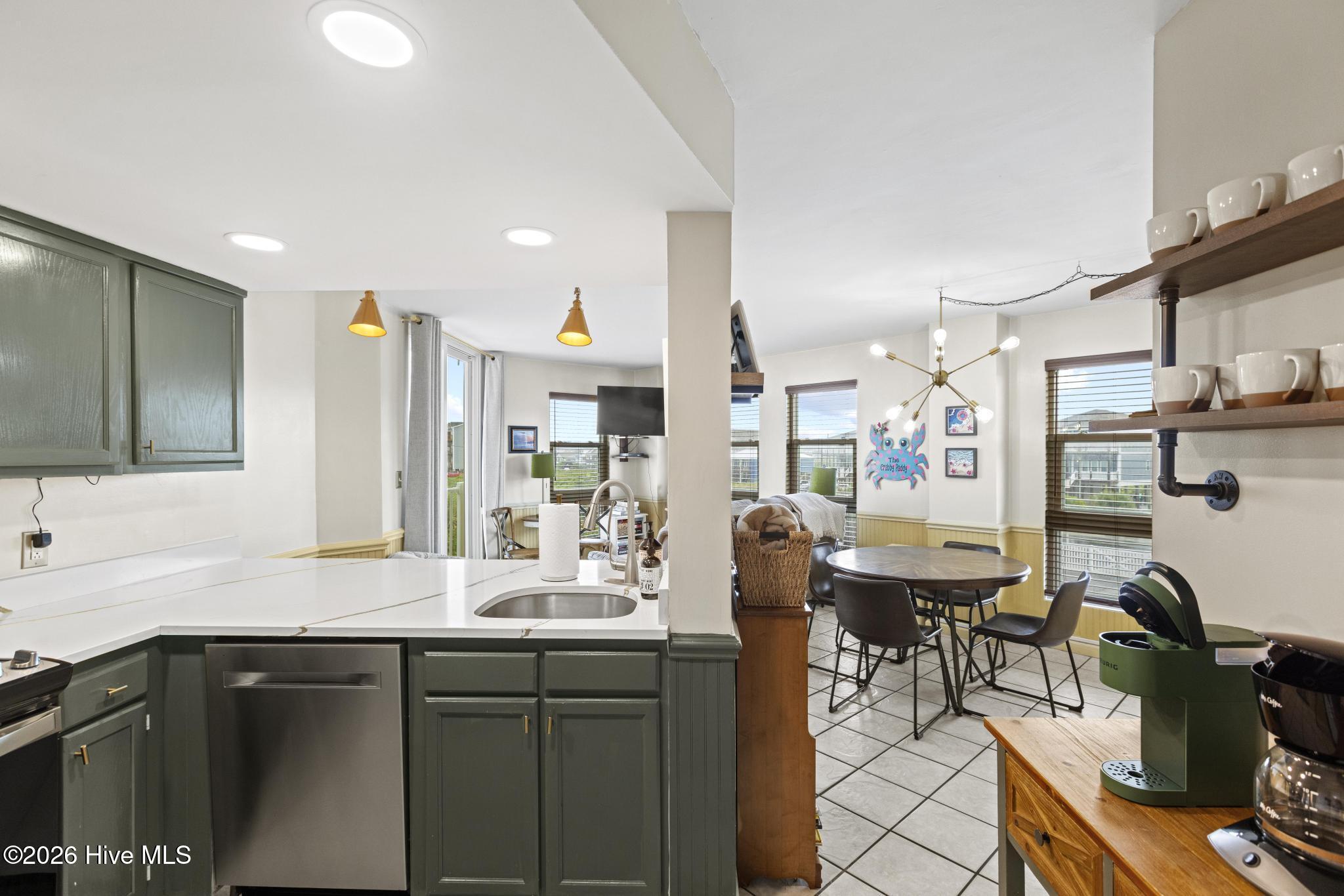 2000 New River Inlet Road 1101