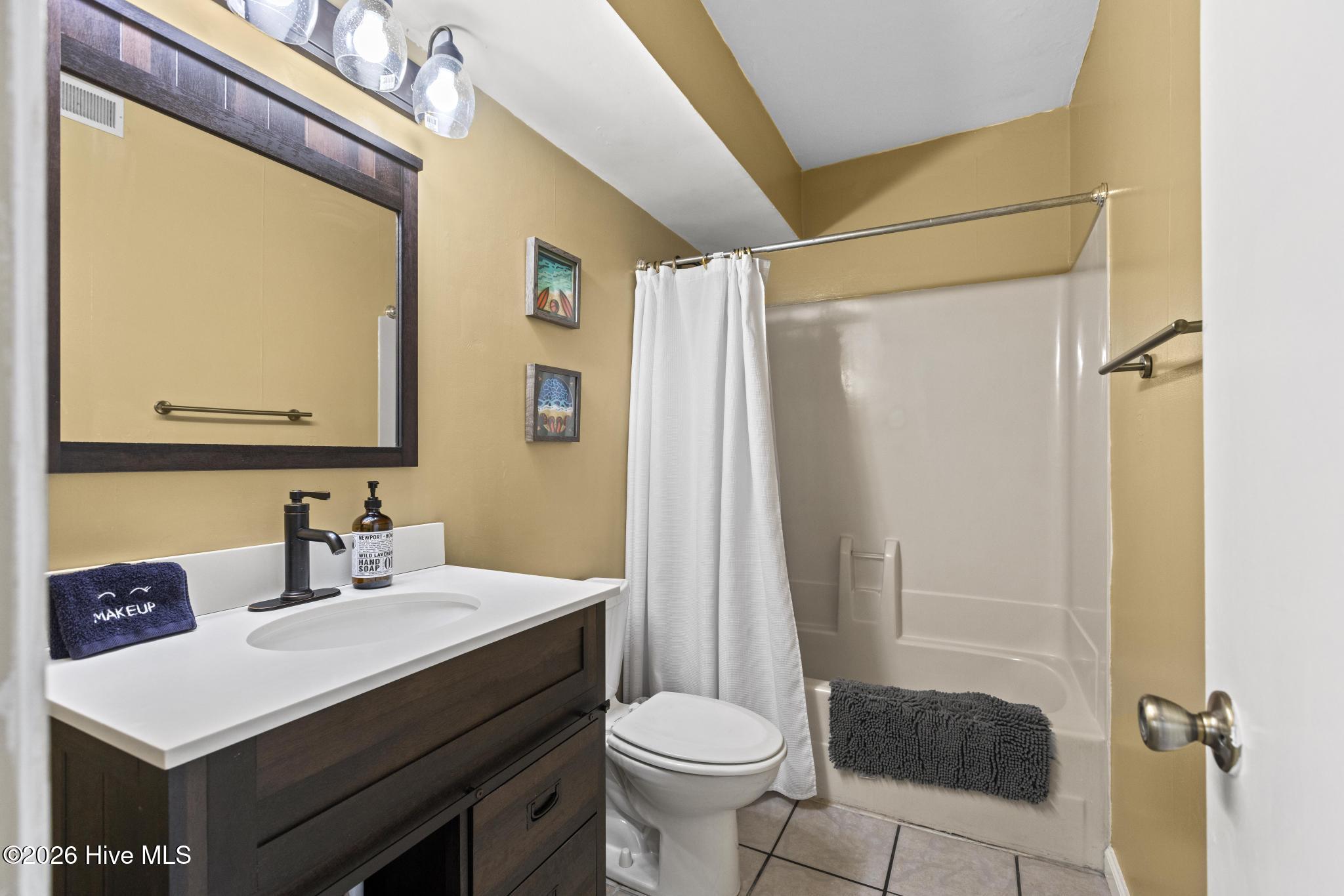 2000 New River Inlet Road 1101