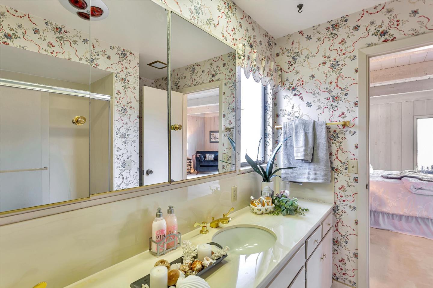 26250 Ocean View AVE