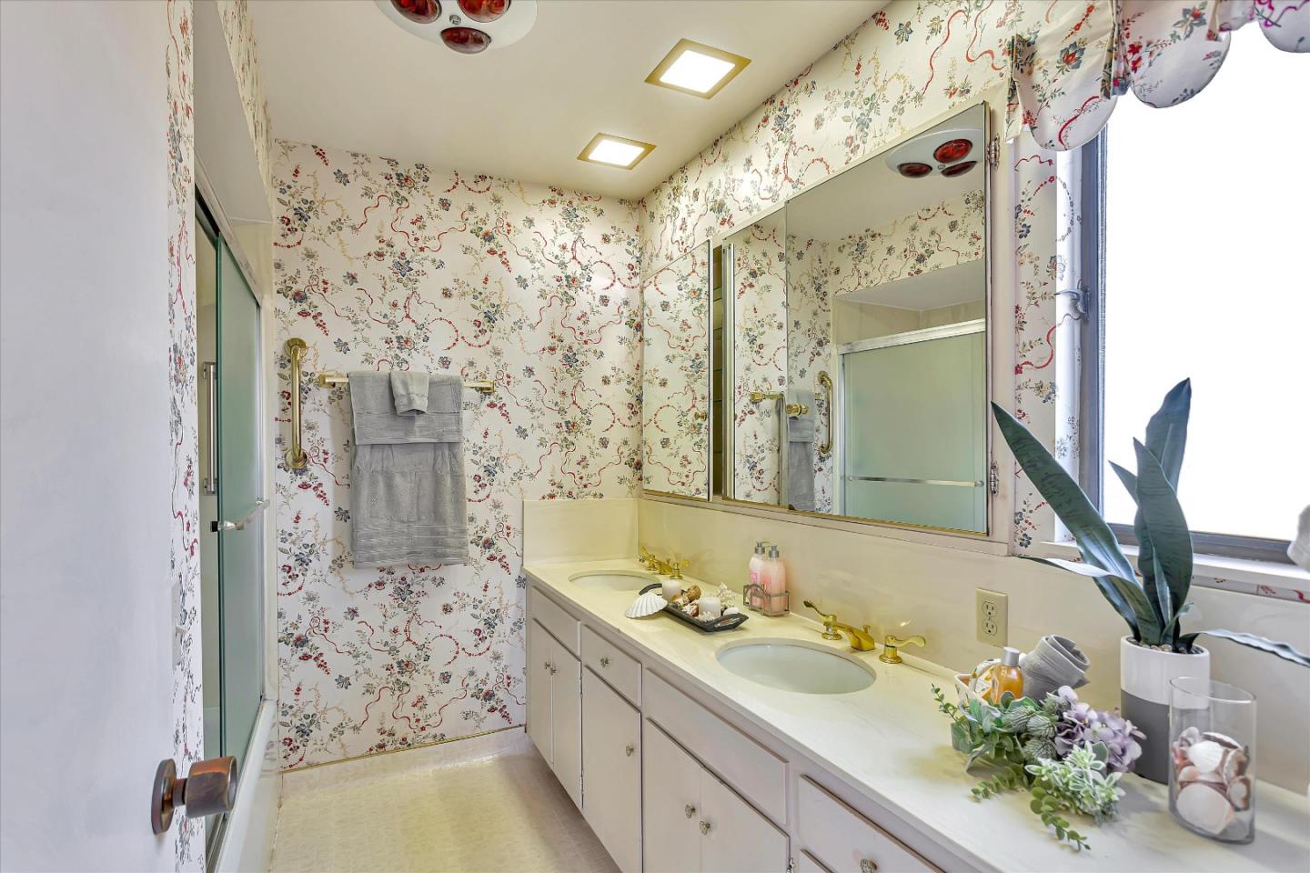 26250 Ocean View AVE