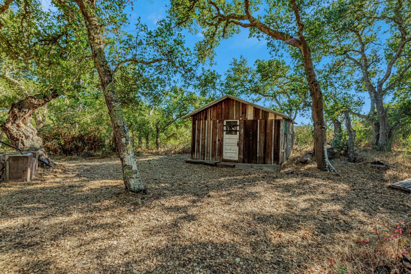 Adamo Ranch, Valley Road