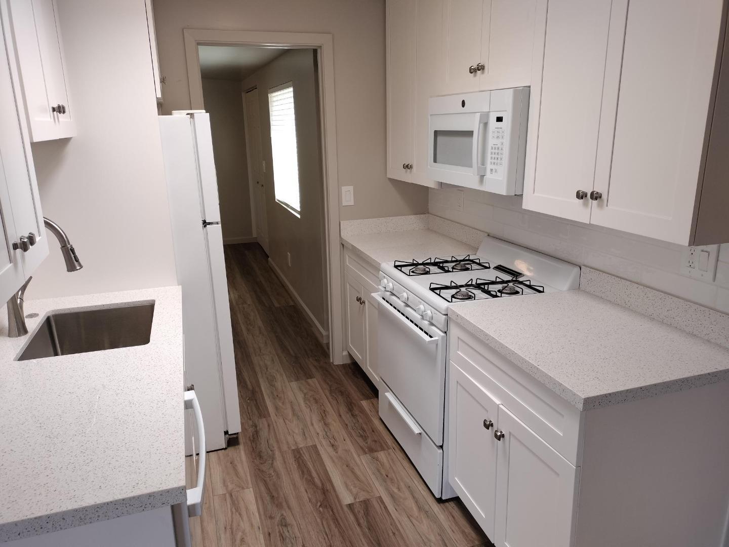 413 & 415 Dela Rosa Avenue