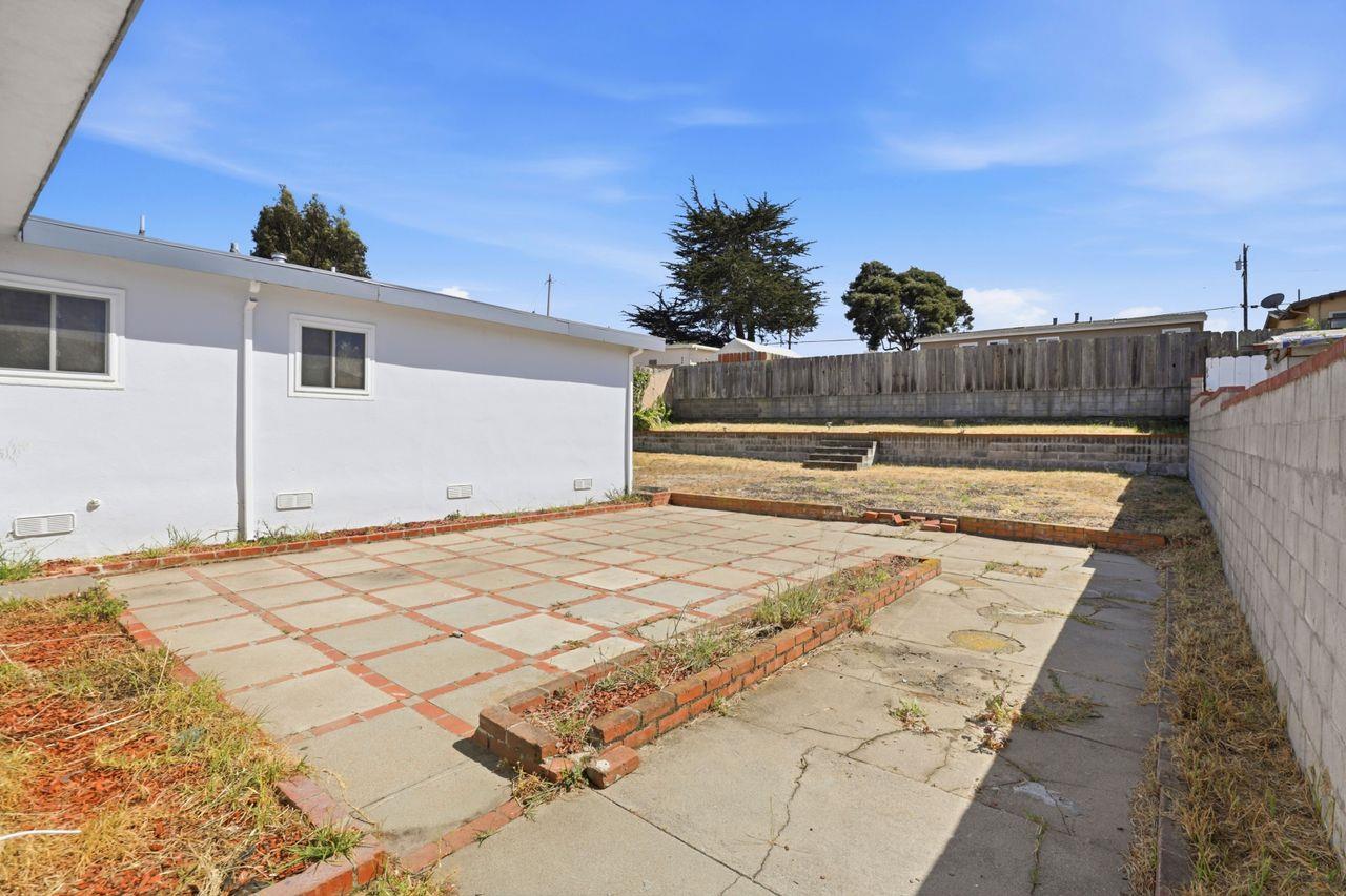 1140 Palm Avenue