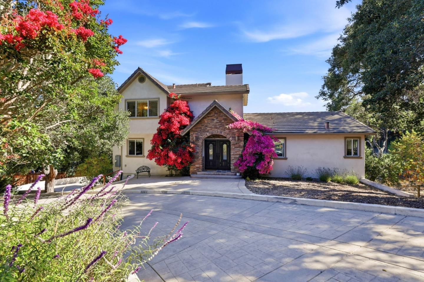 9845 Palisade Drive