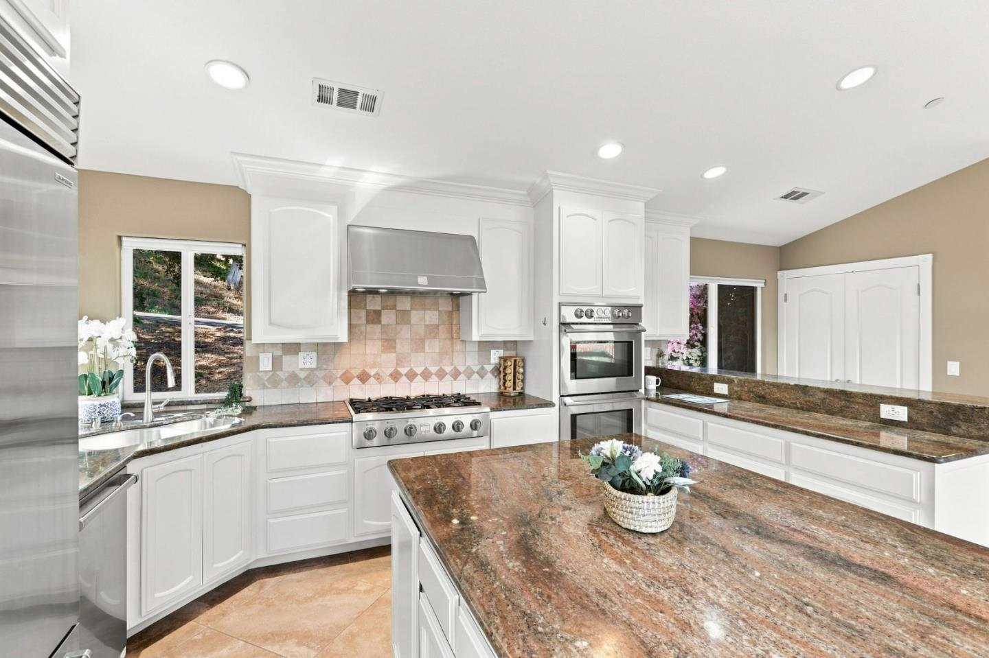 9845 Palisade Drive