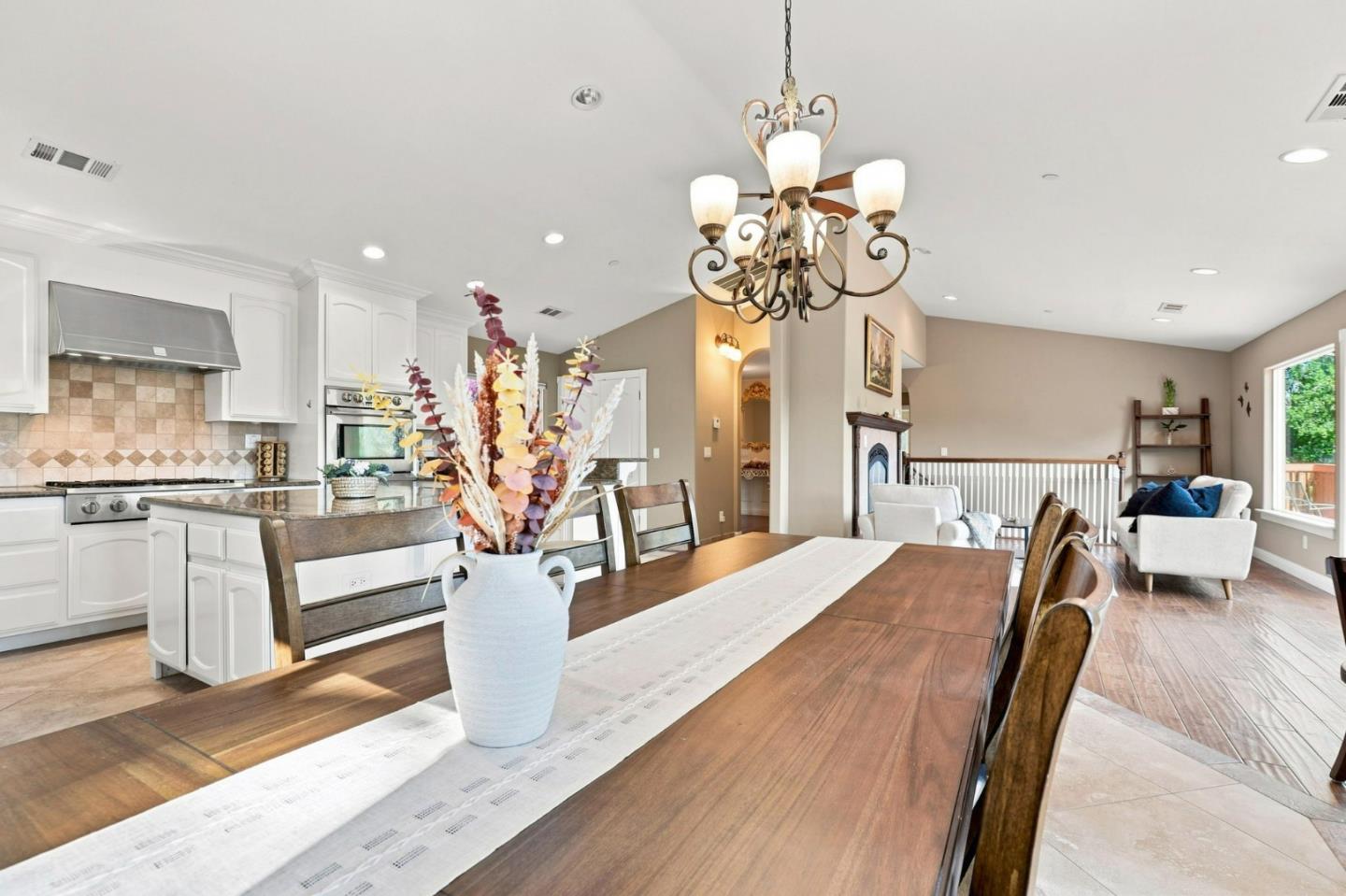 9845 Palisade Drive