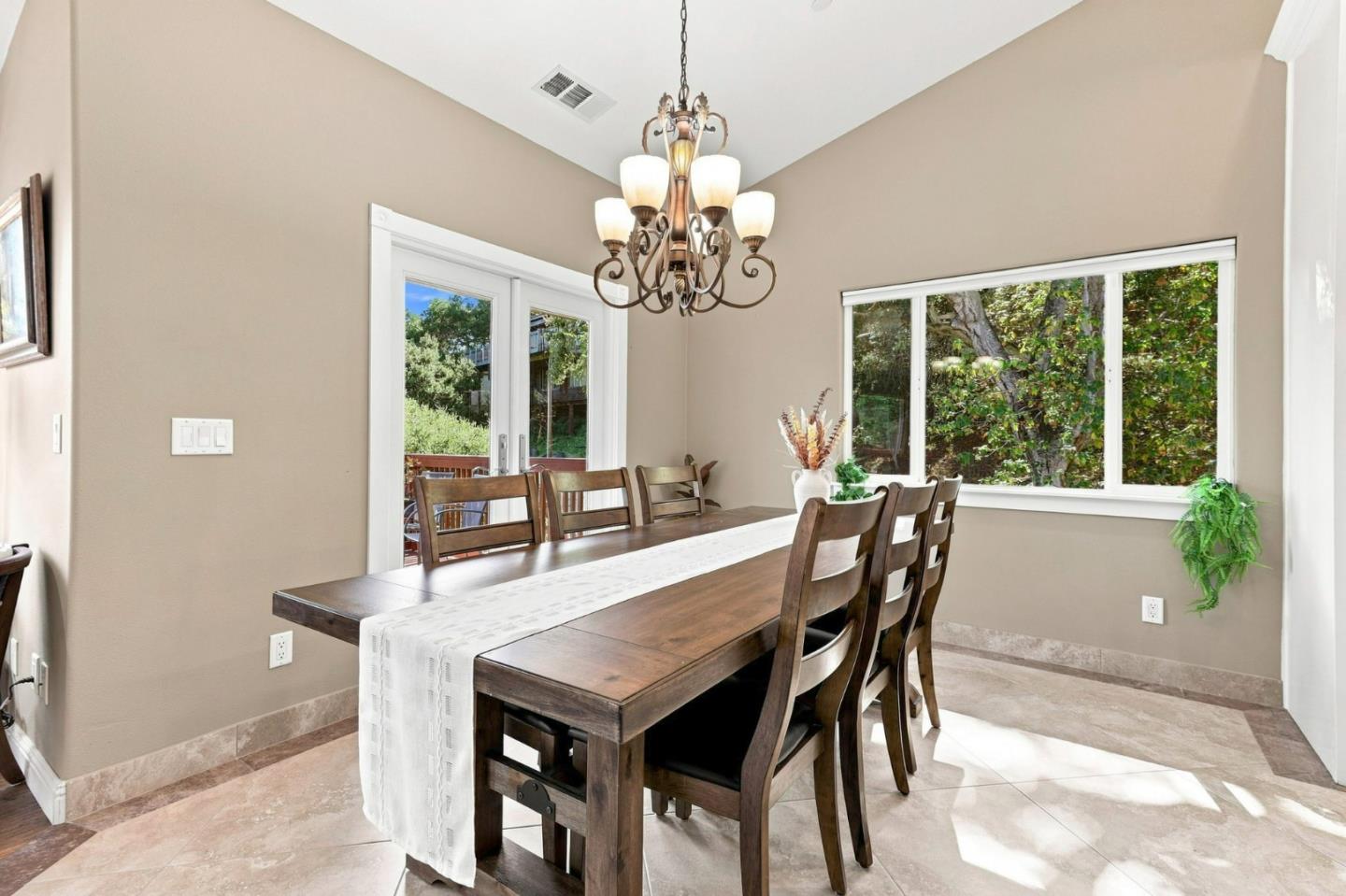 9845 Palisade Drive