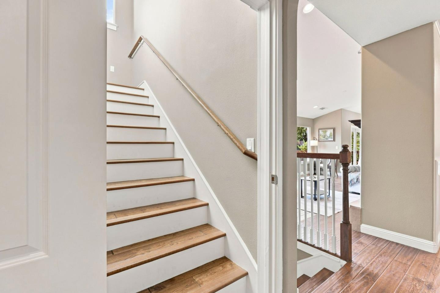 9845 Palisade Drive