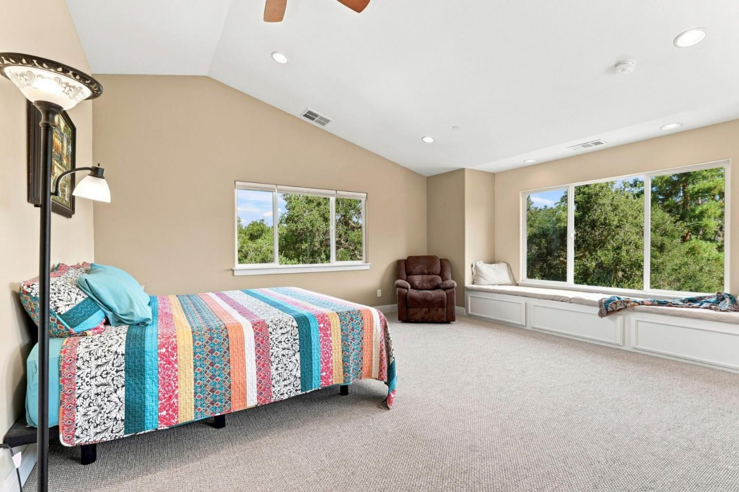9845 Palisade Drive