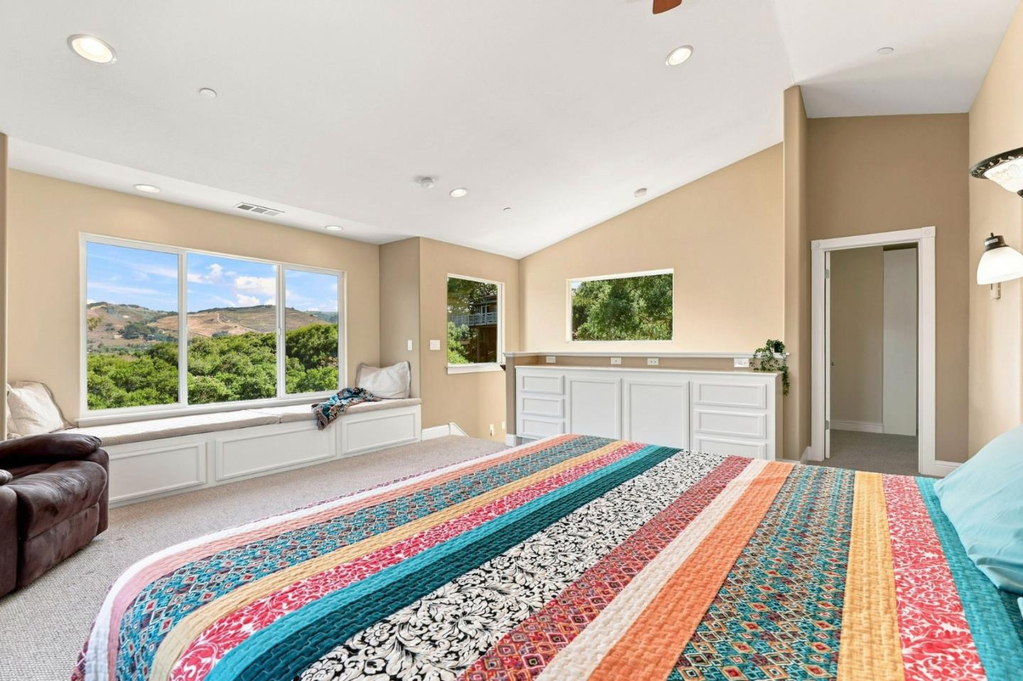 9845 Palisade Drive