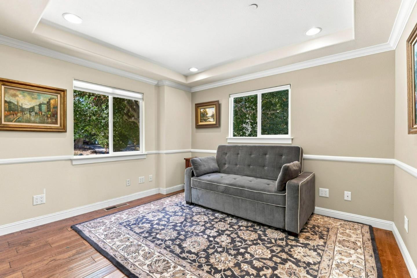 9845 Palisade Drive