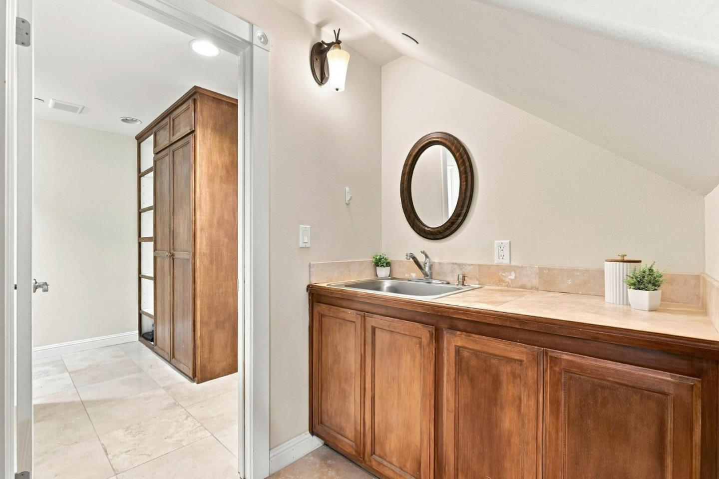 9845 Palisade Drive