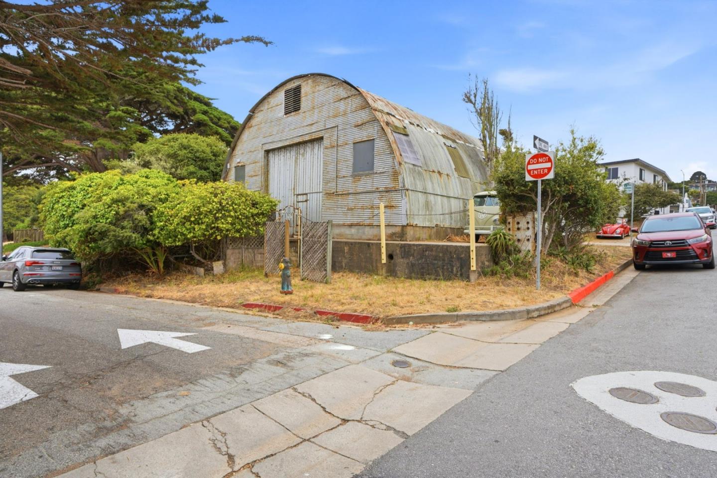 119 Dewey AVE