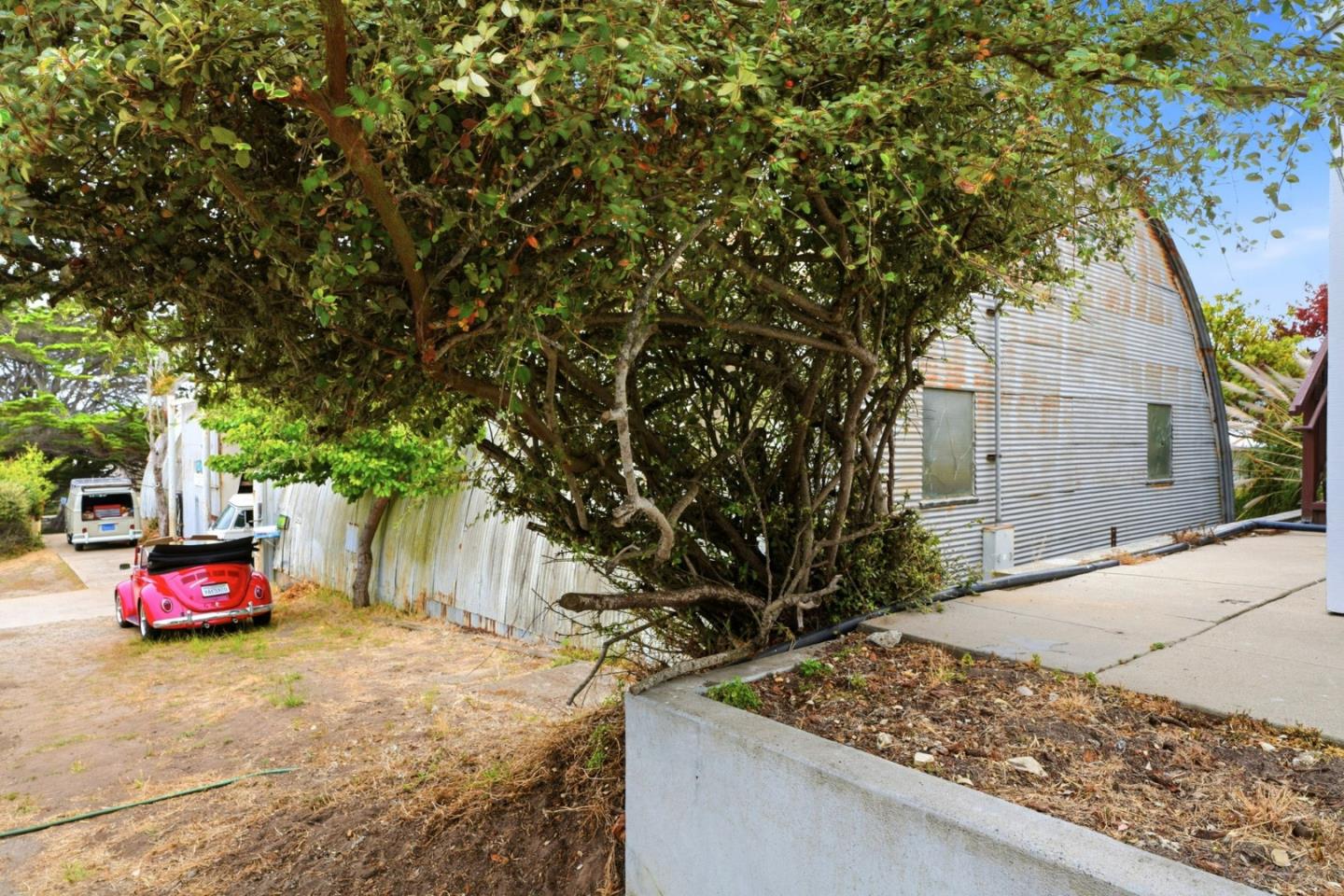 119 Dewey AVE