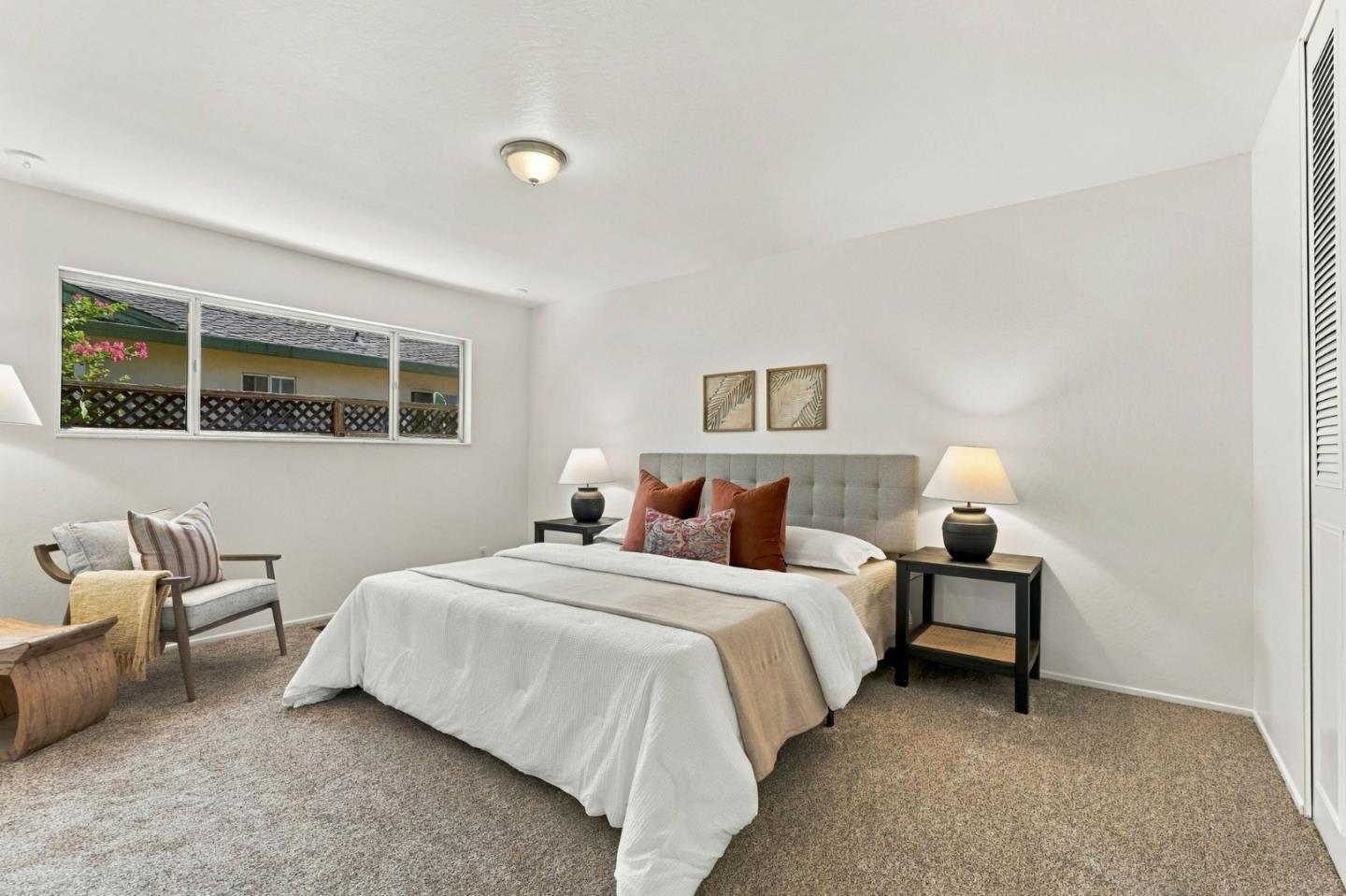 796 Lawrence DR