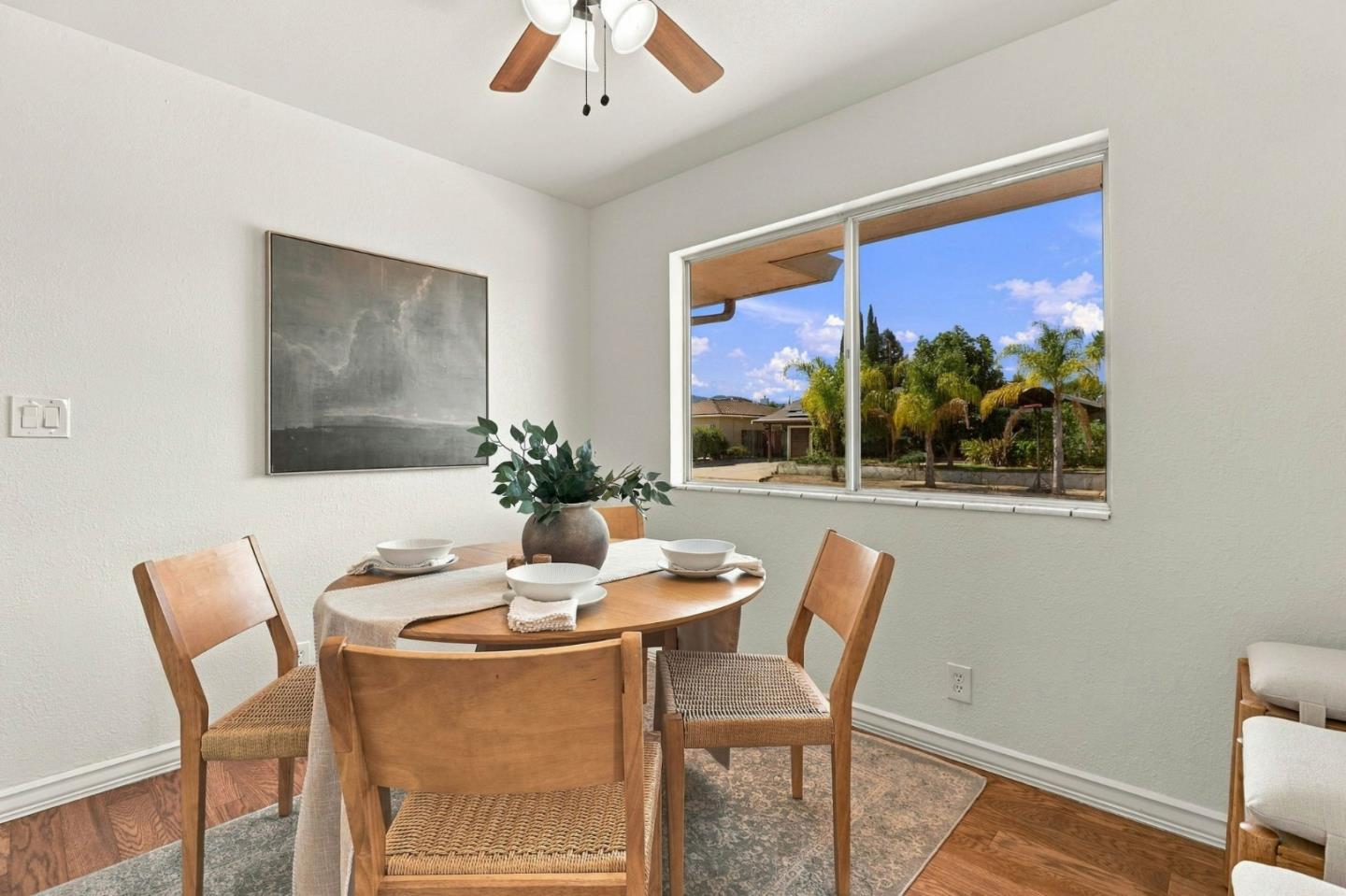 796 Lawrence DR