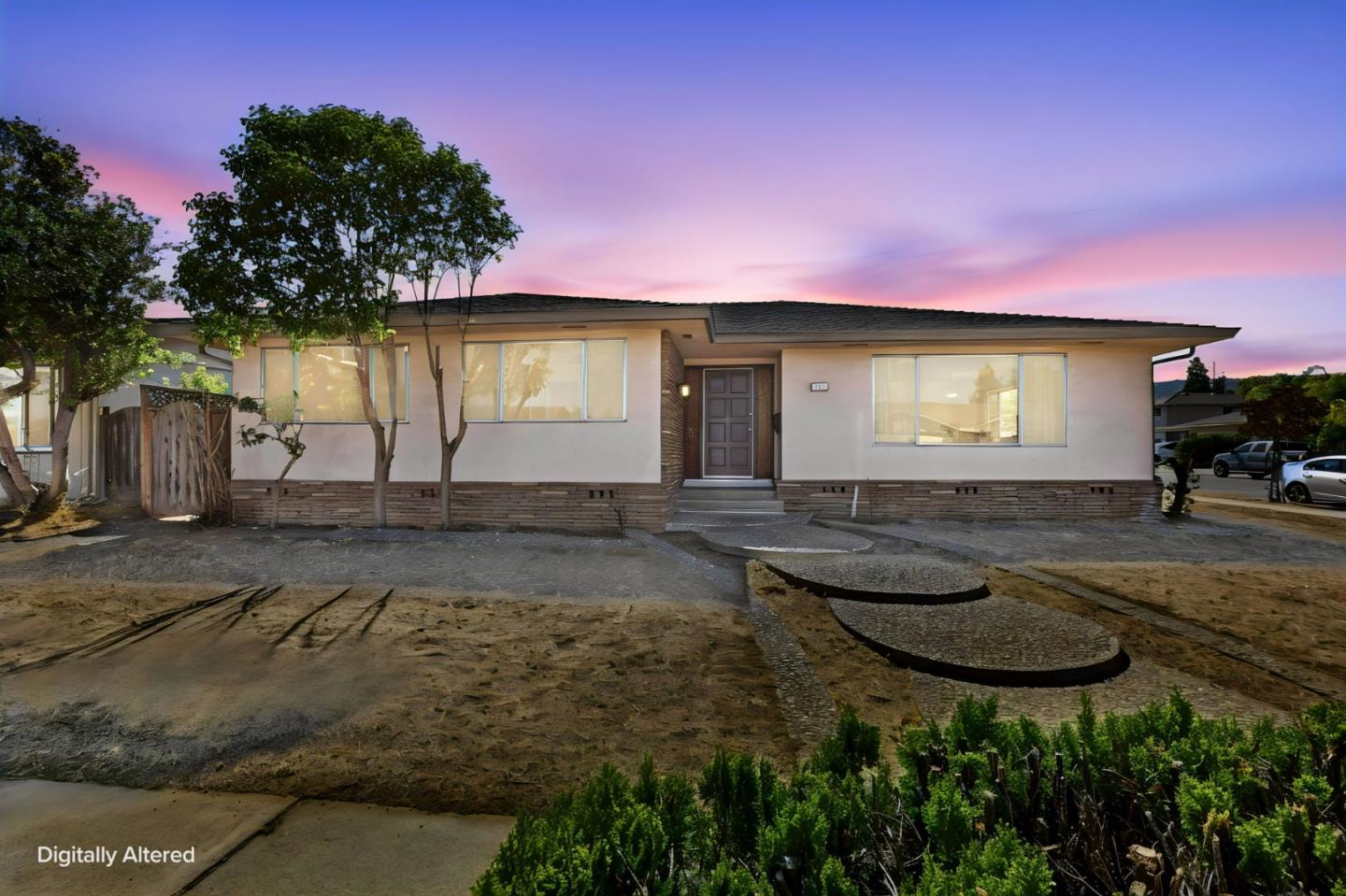 796 Lawrence DR
