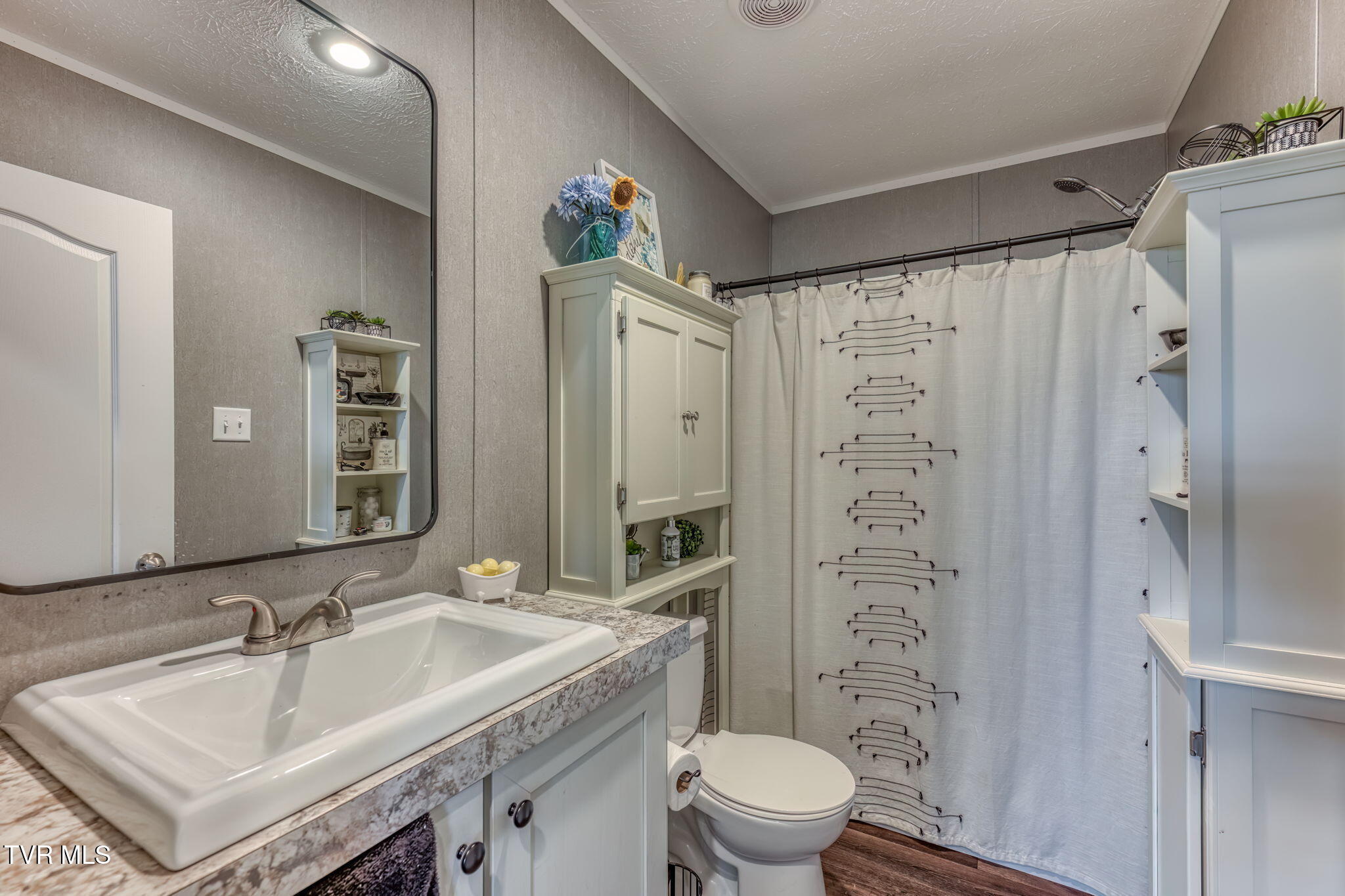 109 Lakeview Lane