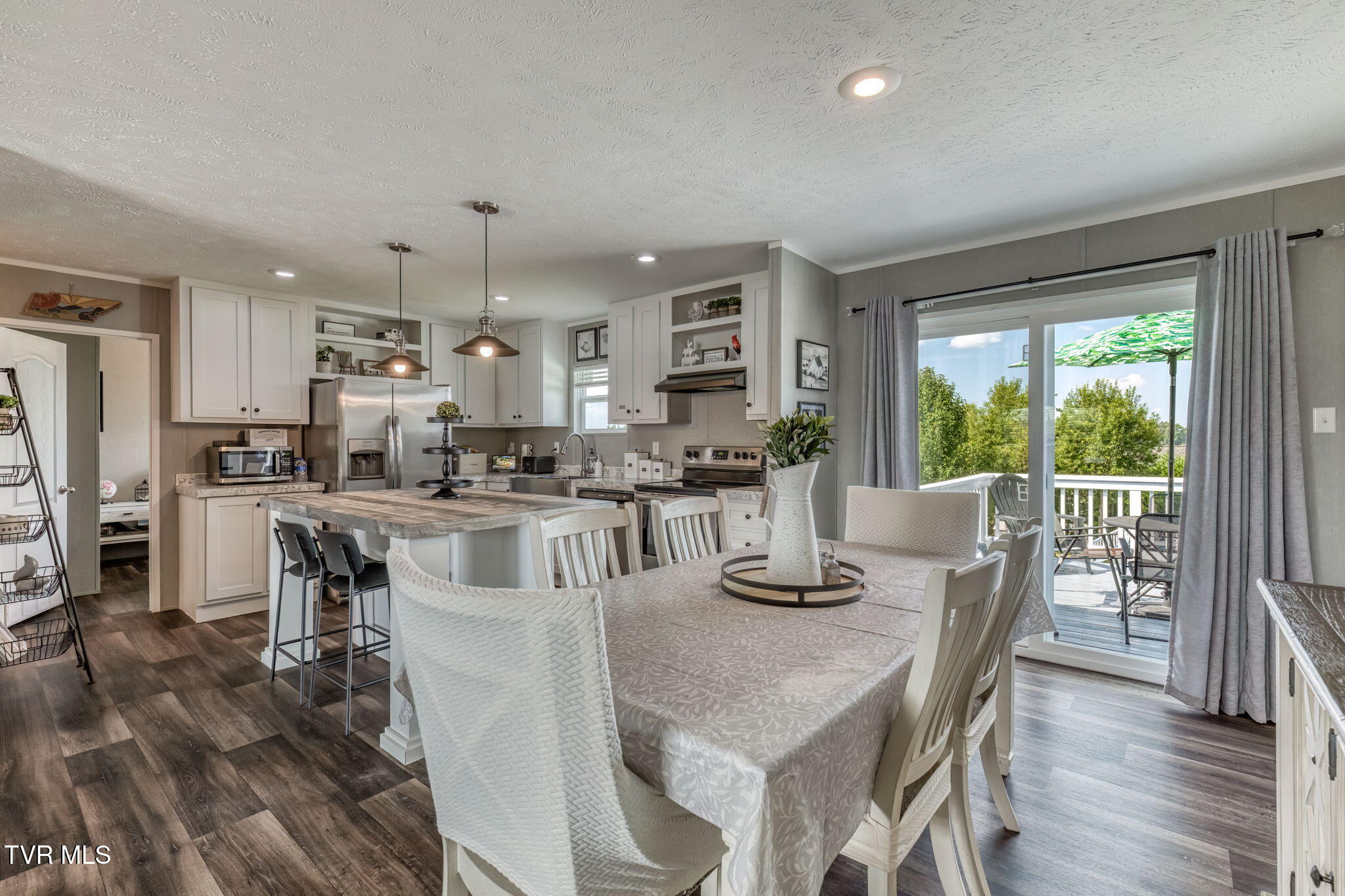 109 Lakeview Lane
