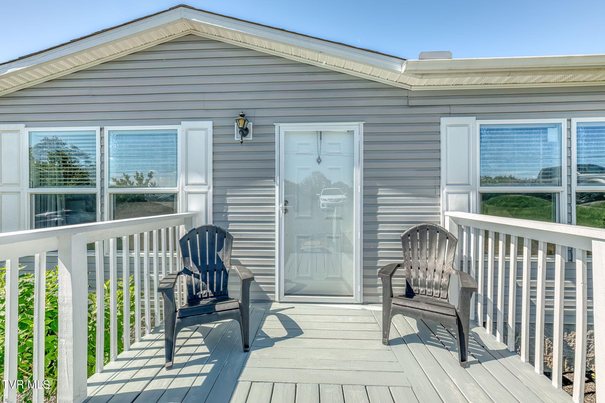 109 Lakeview Lane