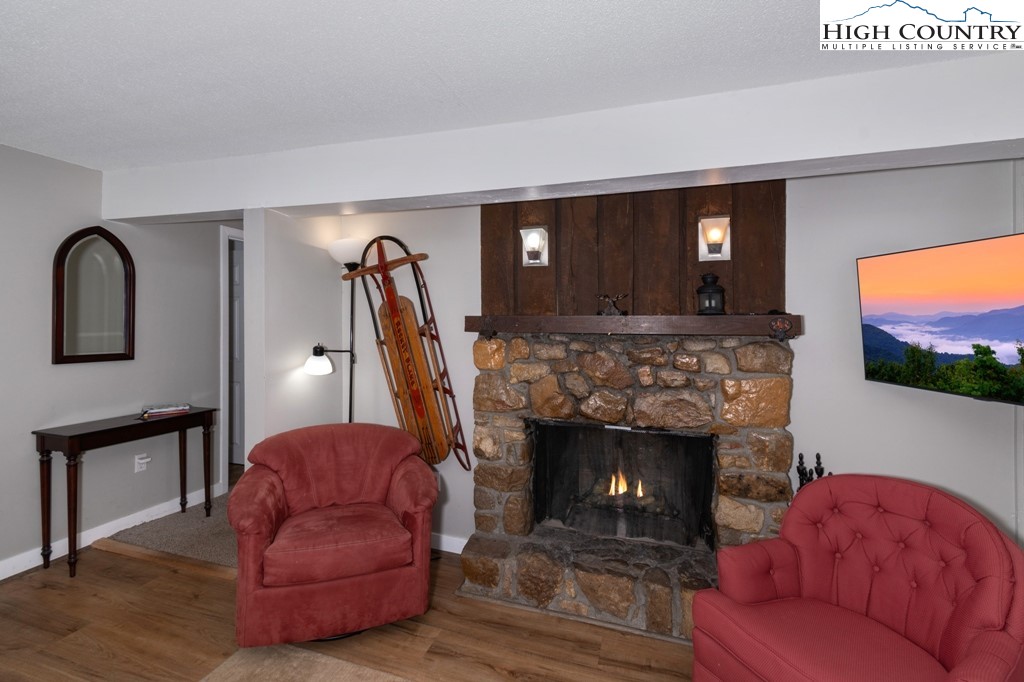 165 Briarcliff Road J42