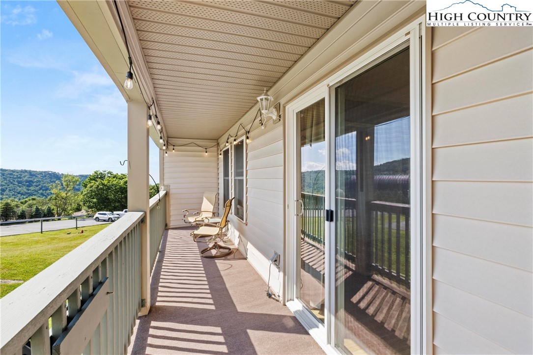 301 Pinnacle Inn Road 3209