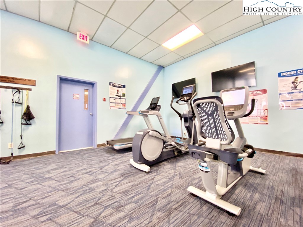 301 Pinnacle Inn Road 3209