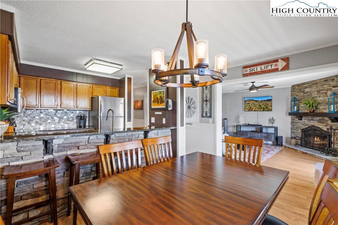 301 Pinnacle Inn Road 3209