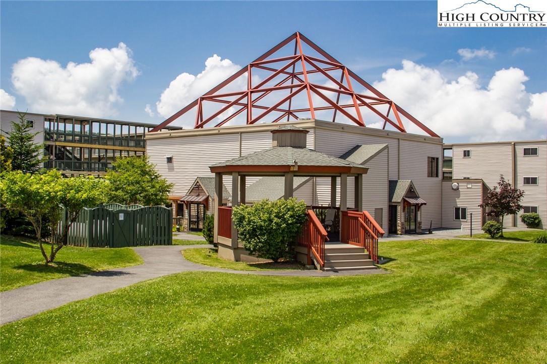 301 Pinnacle Inn Road 3209