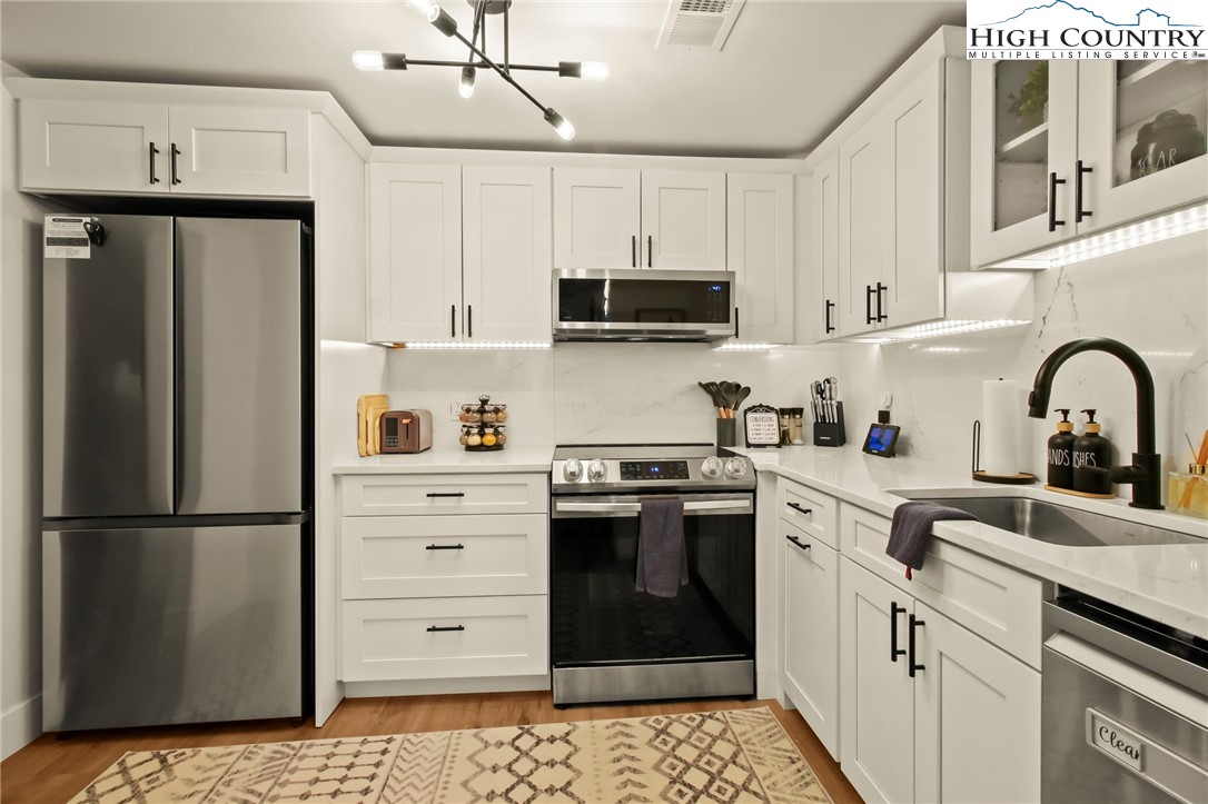 303 Sugar Top Drive 2208
