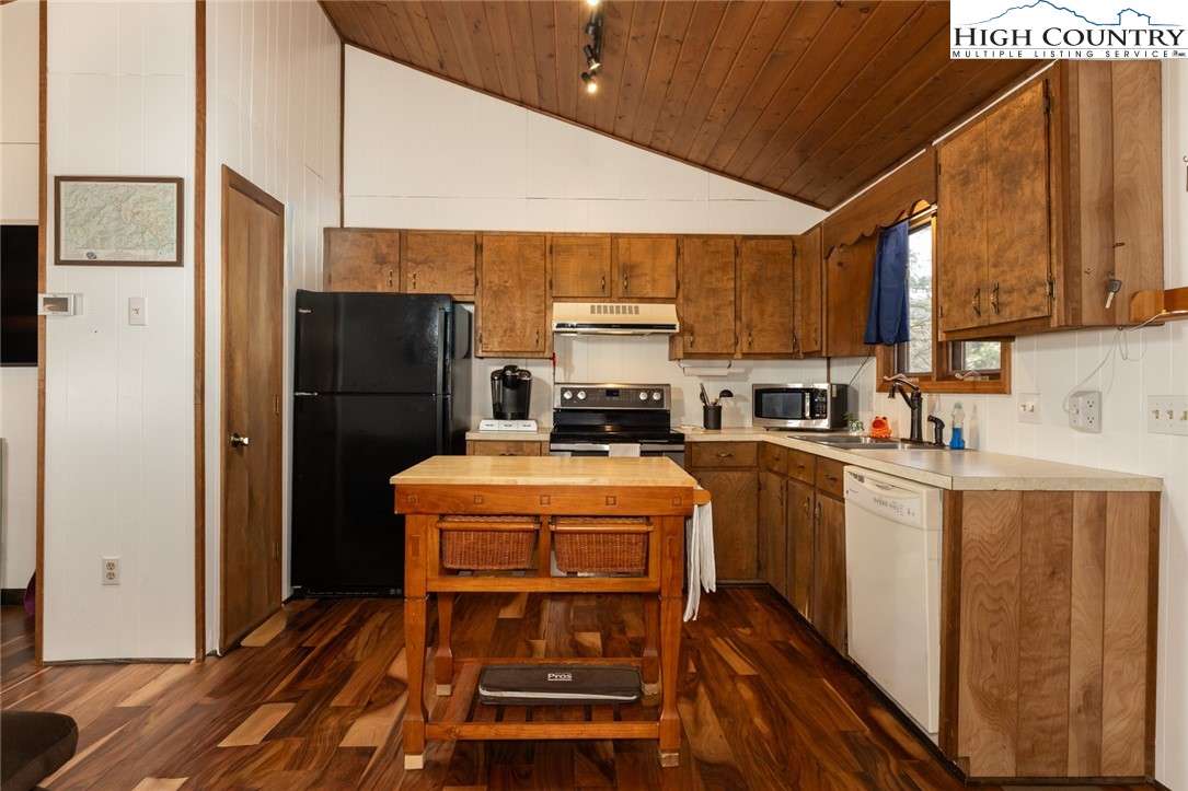 844 E Laurel Circle
