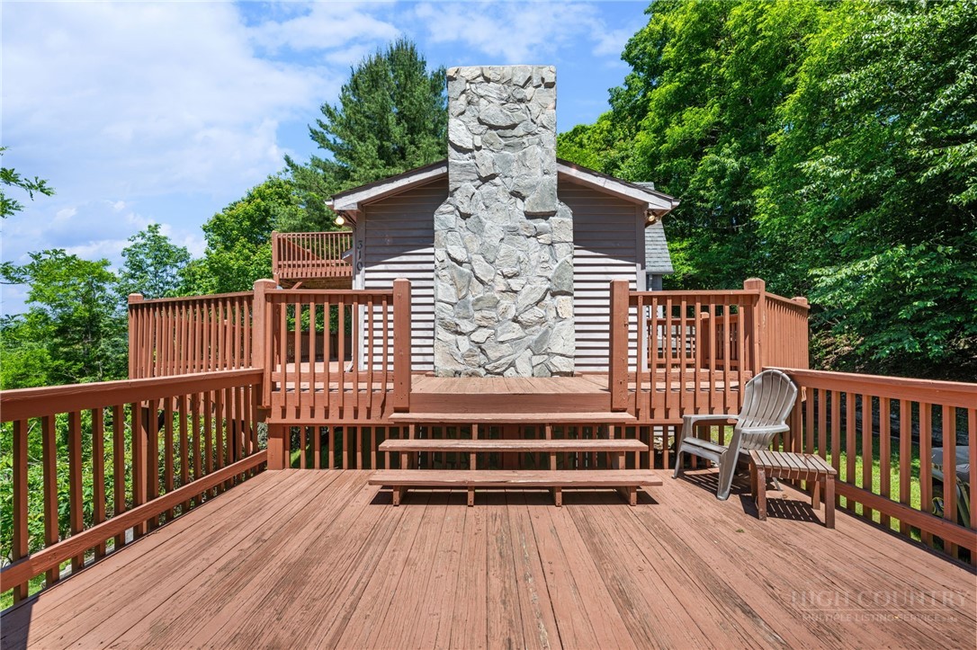310 Locust Point Drive