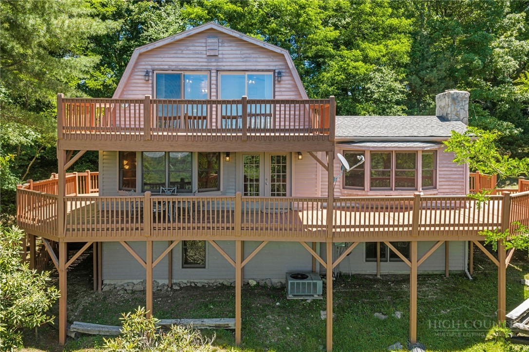 310 Locust Point Drive