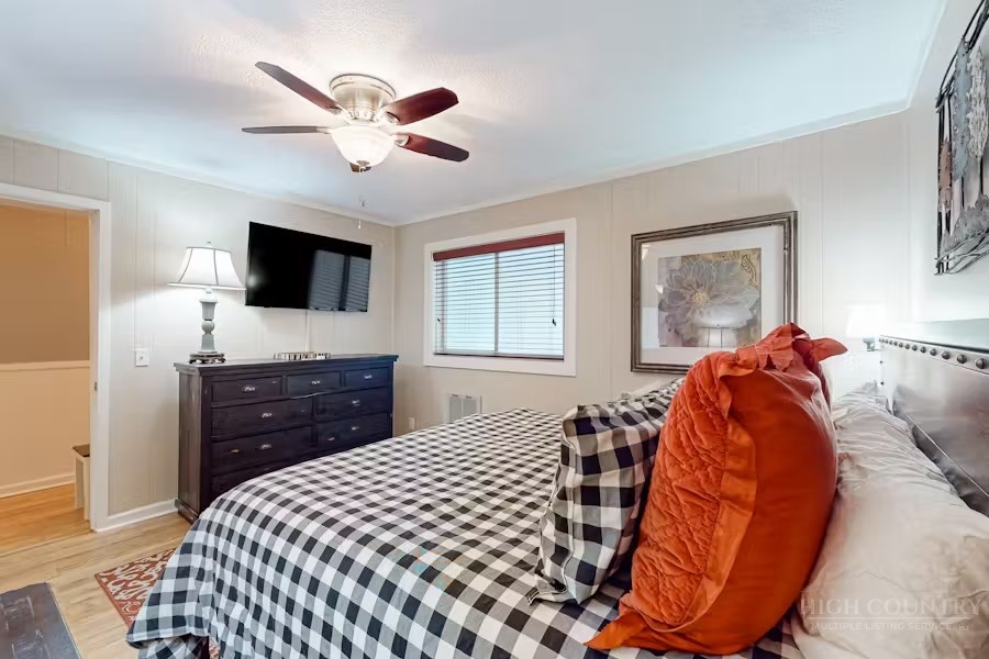 301 Pinnacle Inn Road 3209