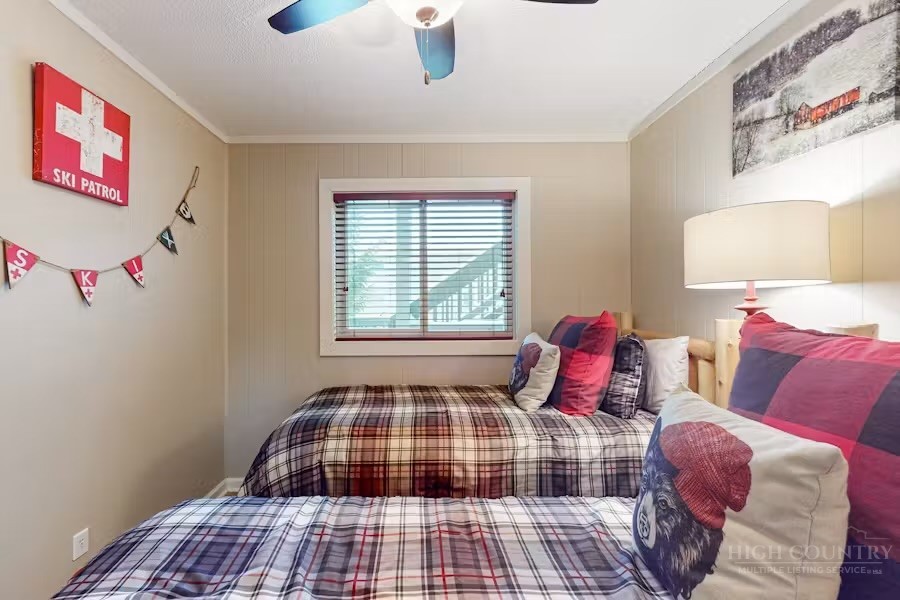 301 Pinnacle Inn Road 3209