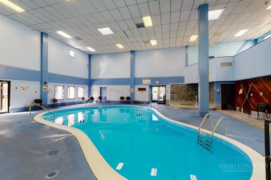 301 Pinnacle Inn Road 3209