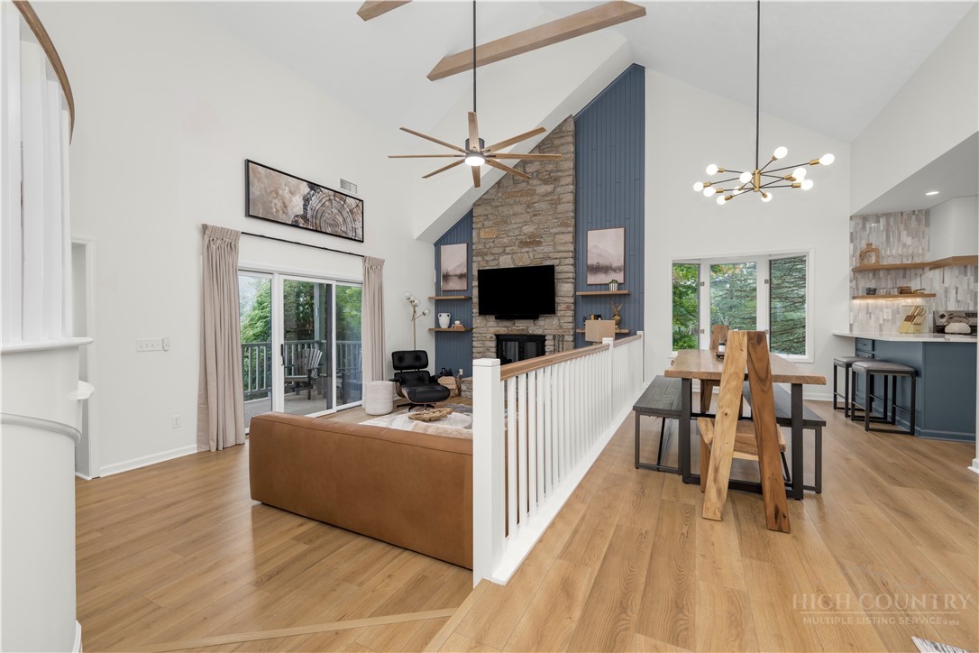 234 STRINGFELLOW Lane 4