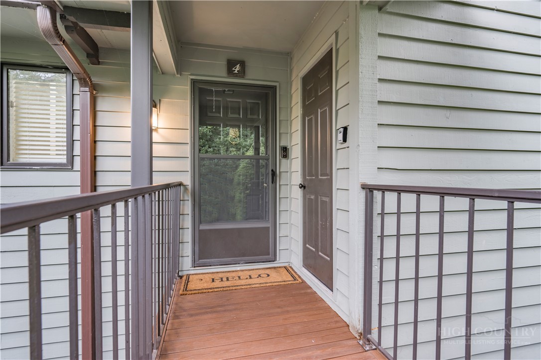 234 STRINGFELLOW Lane 4