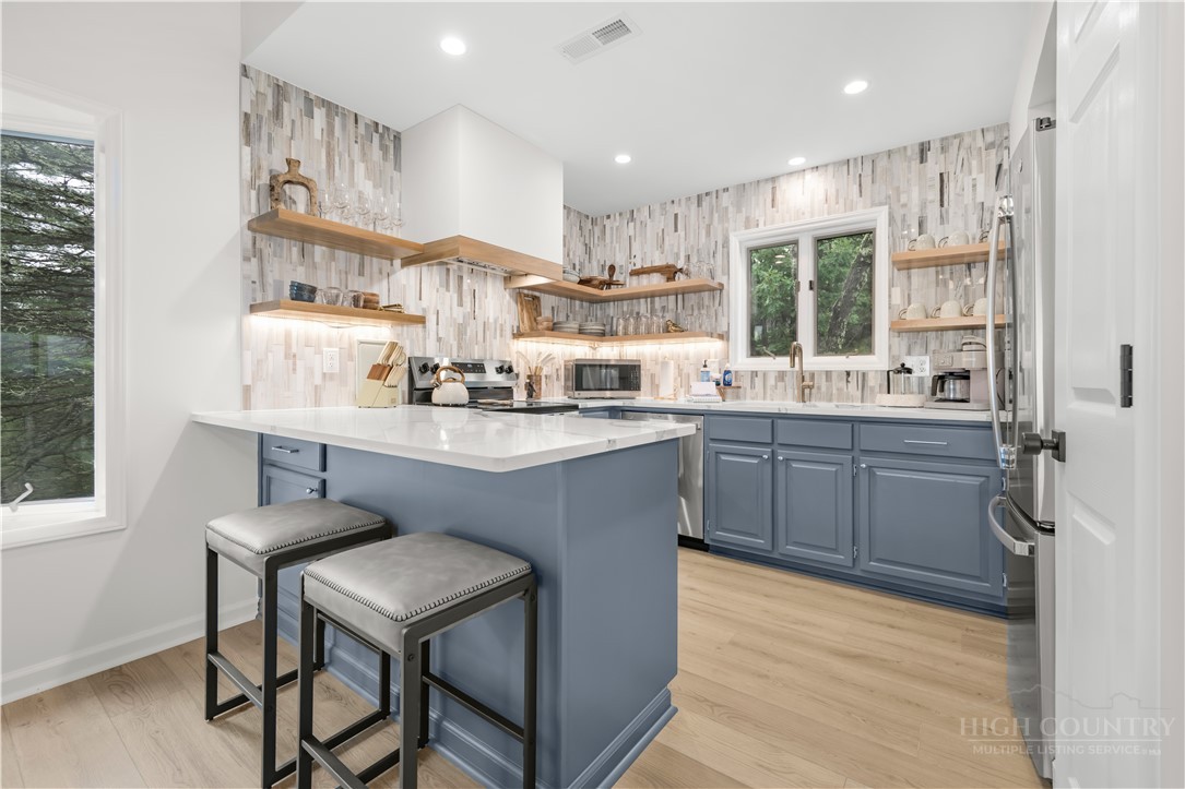 234 STRINGFELLOW Lane 4