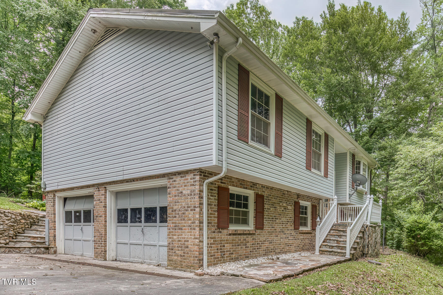 390 East Hillcrest Drive