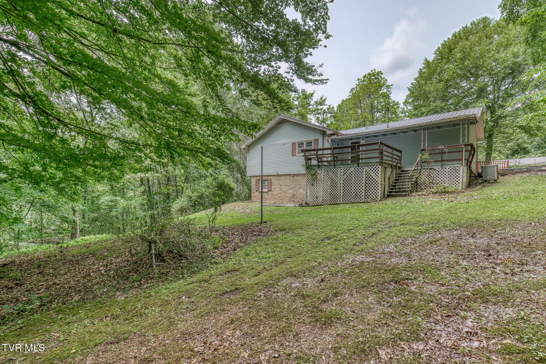 390 East Hillcrest Drive