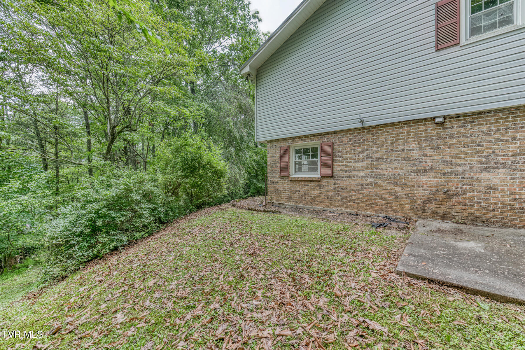 390 East Hillcrest Drive