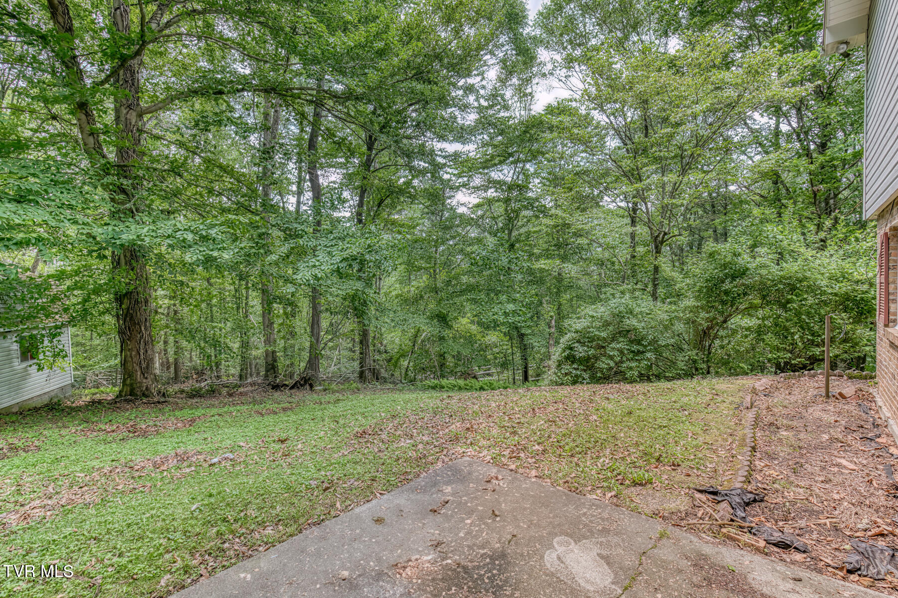 390 East Hillcrest Drive