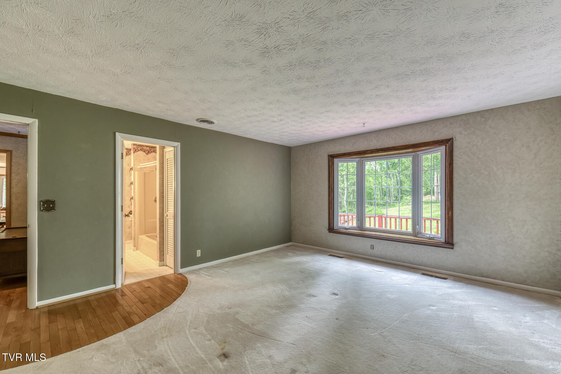 390 East Hillcrest Drive