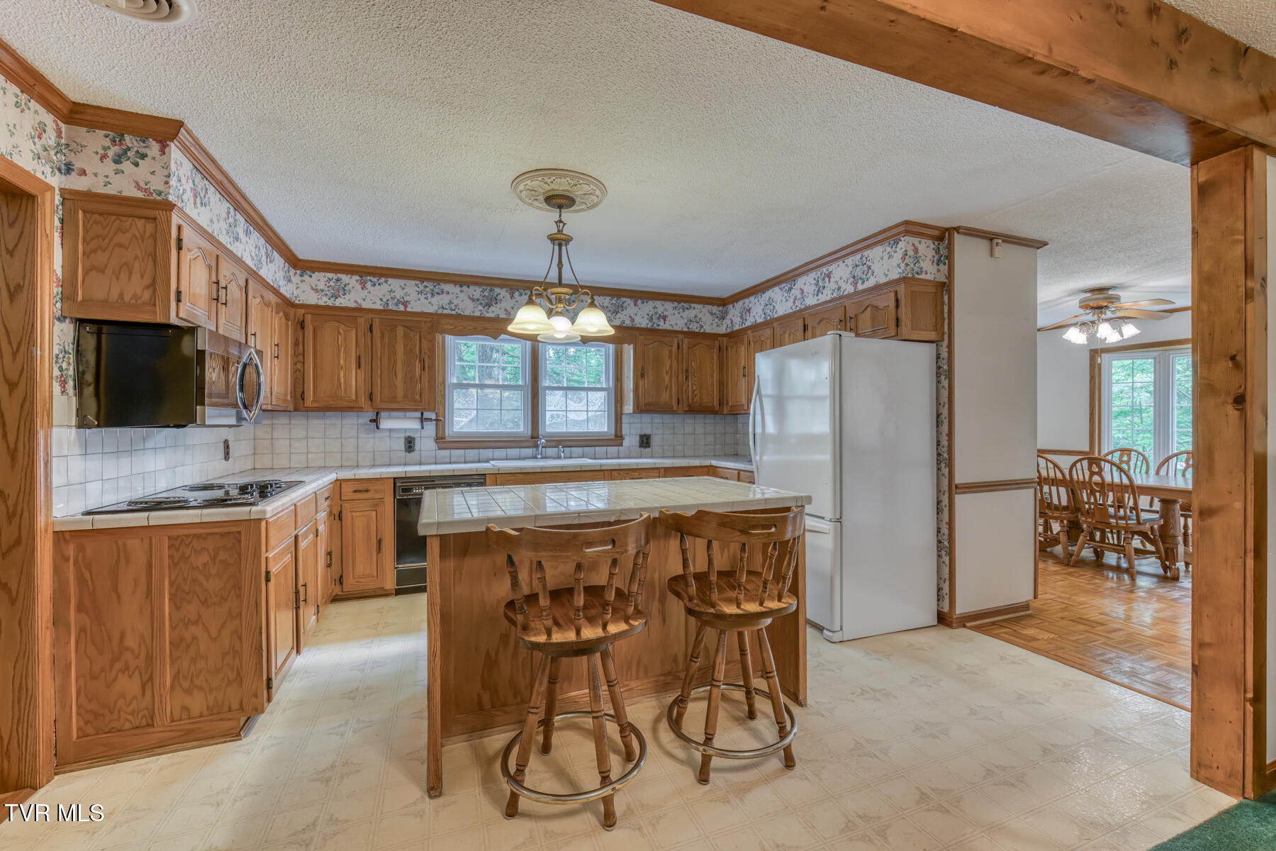 390 East Hillcrest Drive