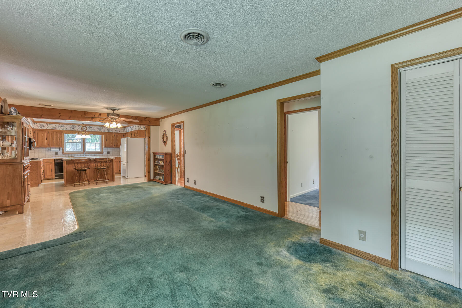 390 East Hillcrest Drive