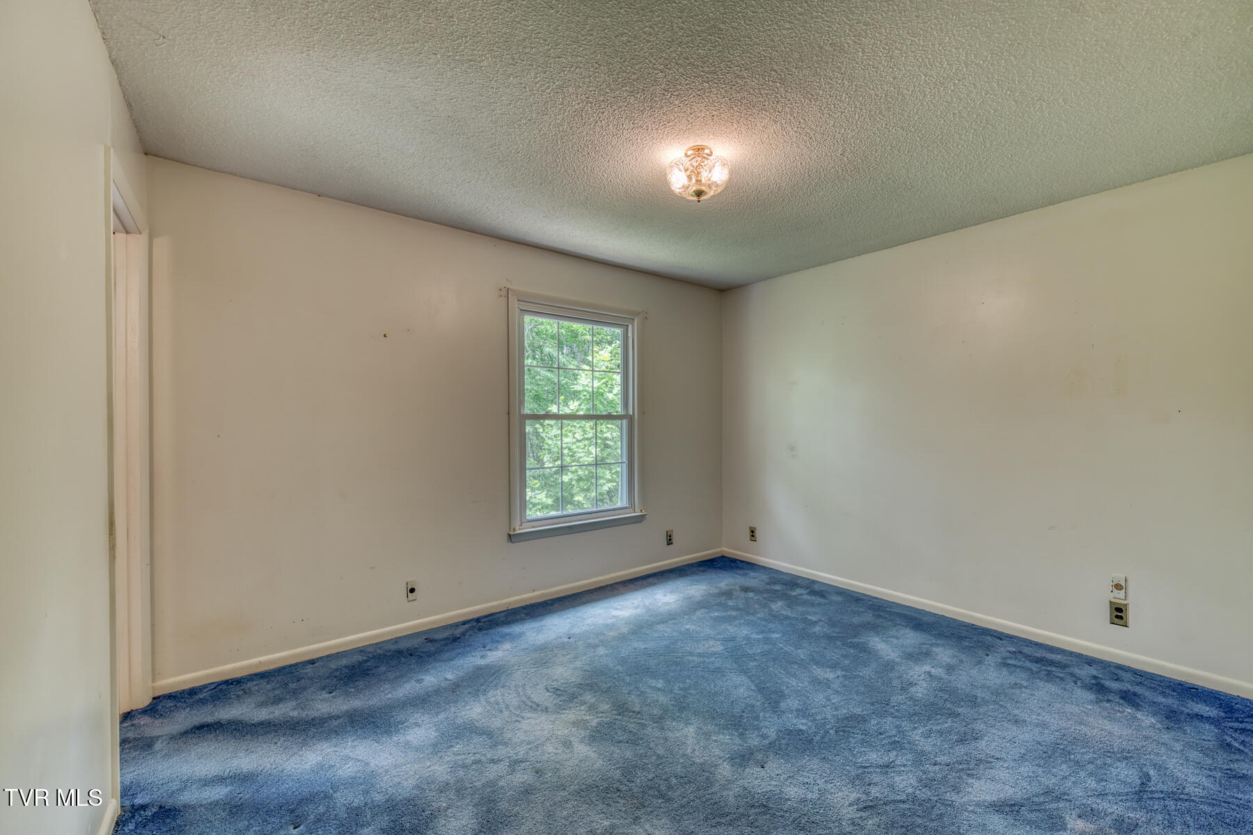 390 East Hillcrest Drive
