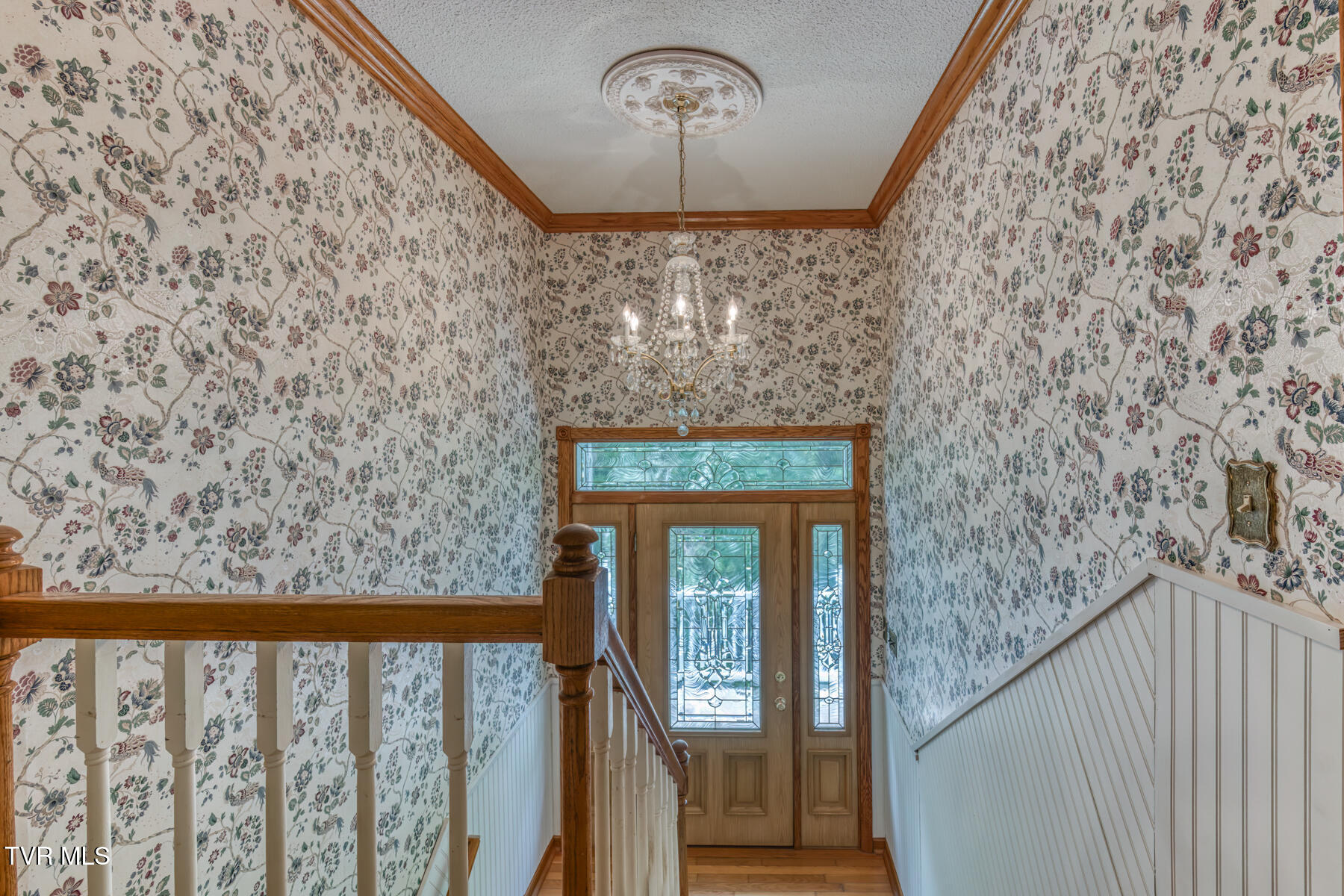390 East Hillcrest Drive