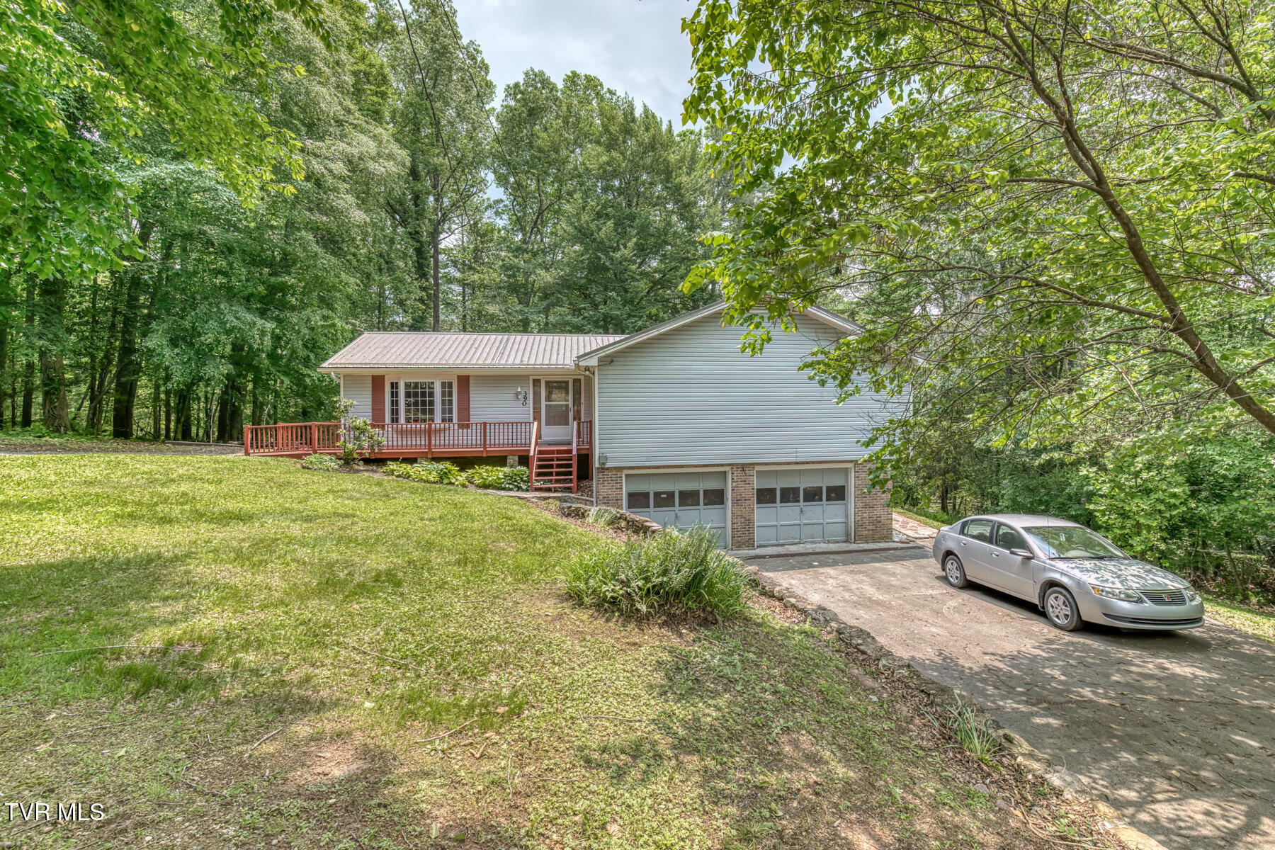 390 East Hillcrest Drive
