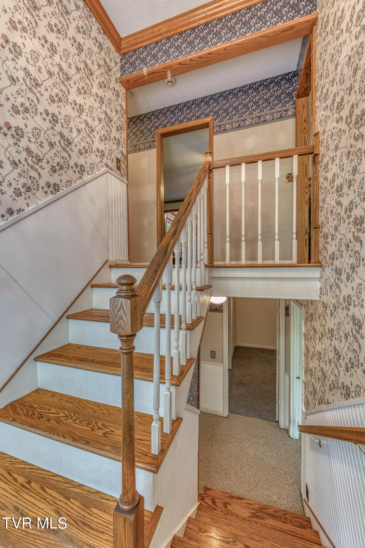 390 East Hillcrest Drive